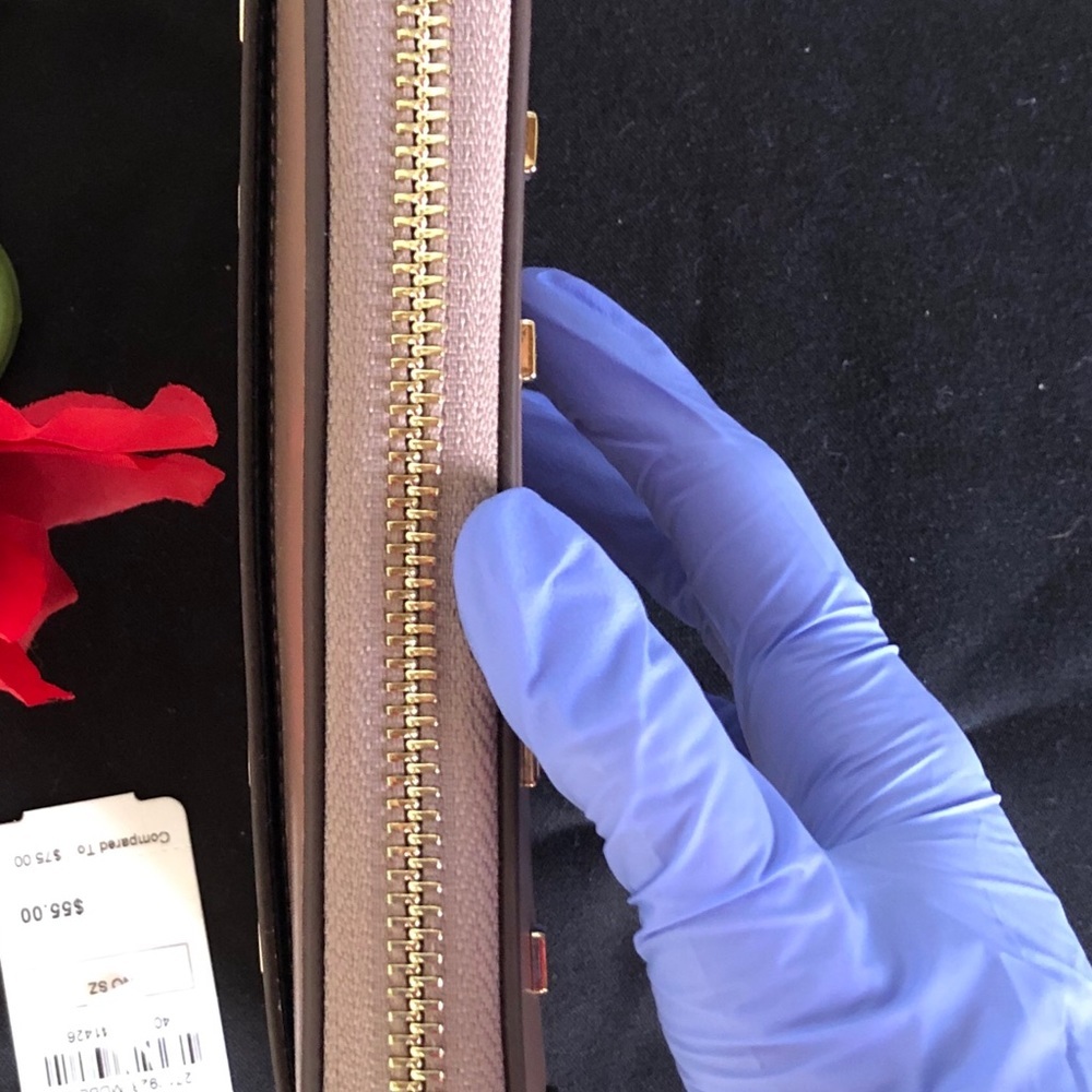 Neiman Marcus Wallet - Picture 5 of 12